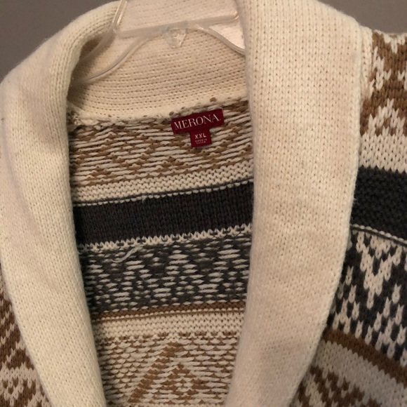 Oversized cardigan. - Picture 2 of 3